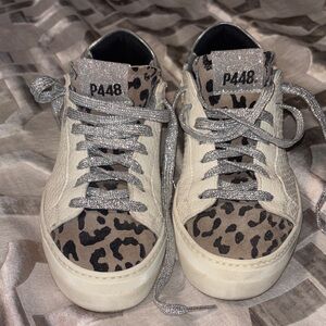 P448 Beige & Silver Leopard-Accent Platform Sneakers